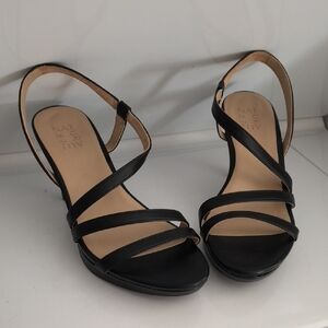 Never Worn Black Naturalizer Strappy Heels 9W